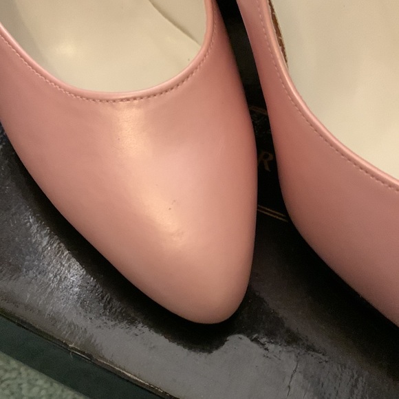 Colin Stuart Pink Pearl pumps - Picture 3 of 13